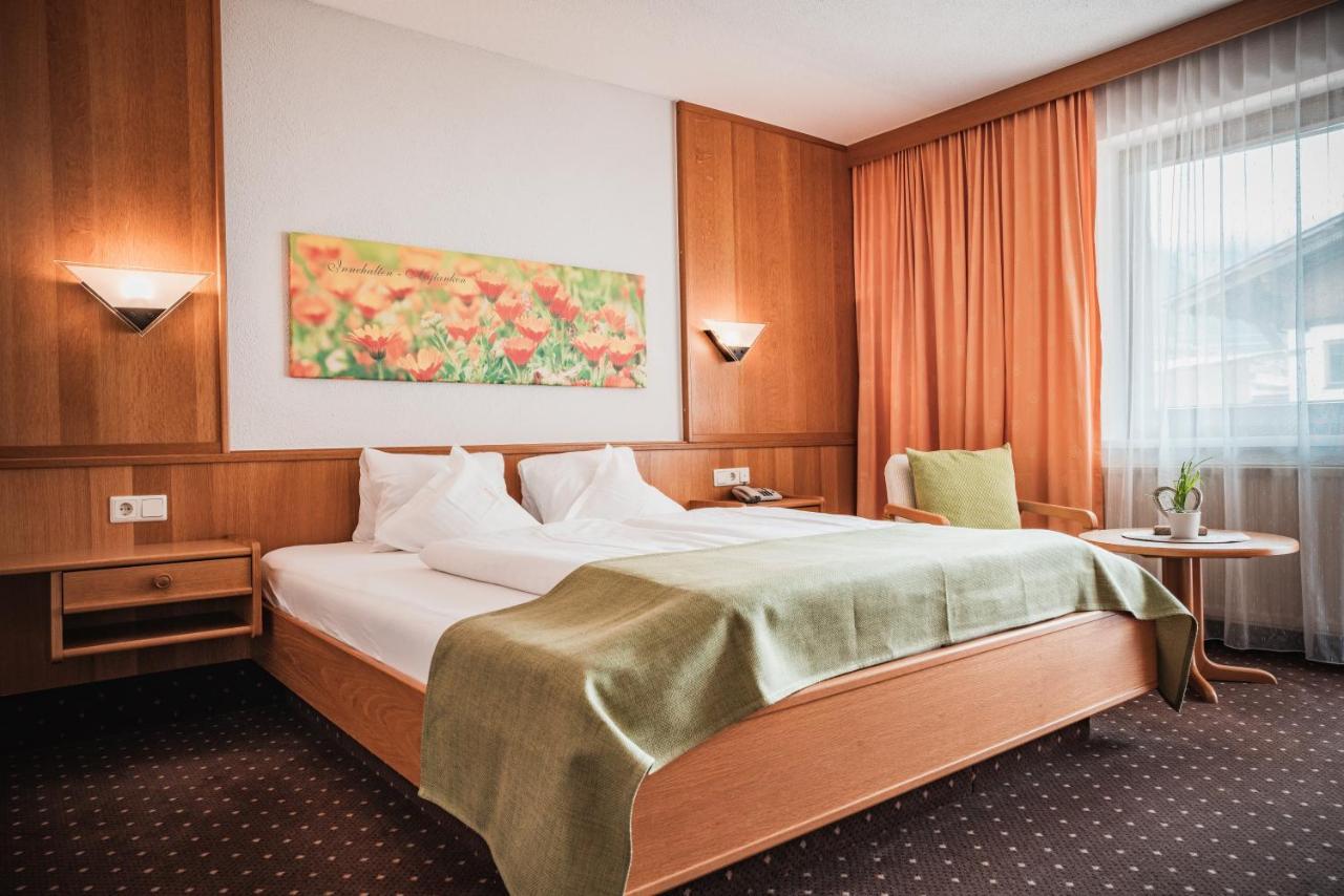 Hotel Garni Romantika Sankt Leonhard im Pitztal Exterior foto